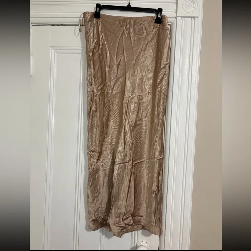 NWT‎ River Island Women’s Gold Satin Midi Skirt Bias Cut British